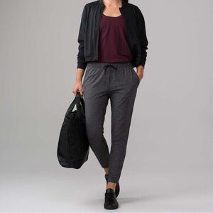 Lululemon Athletica Jet Crop Slim Giant Herringbone Black Heathered Pants Size S